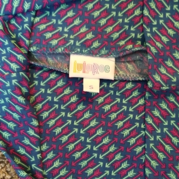 Brand new Lularoe maxi skirt with sweet arrow prin - Picture 3 of 4